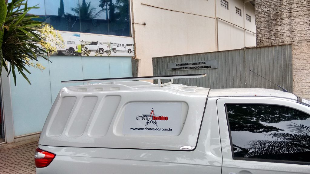 Capota de Fibra para Fiat Strada